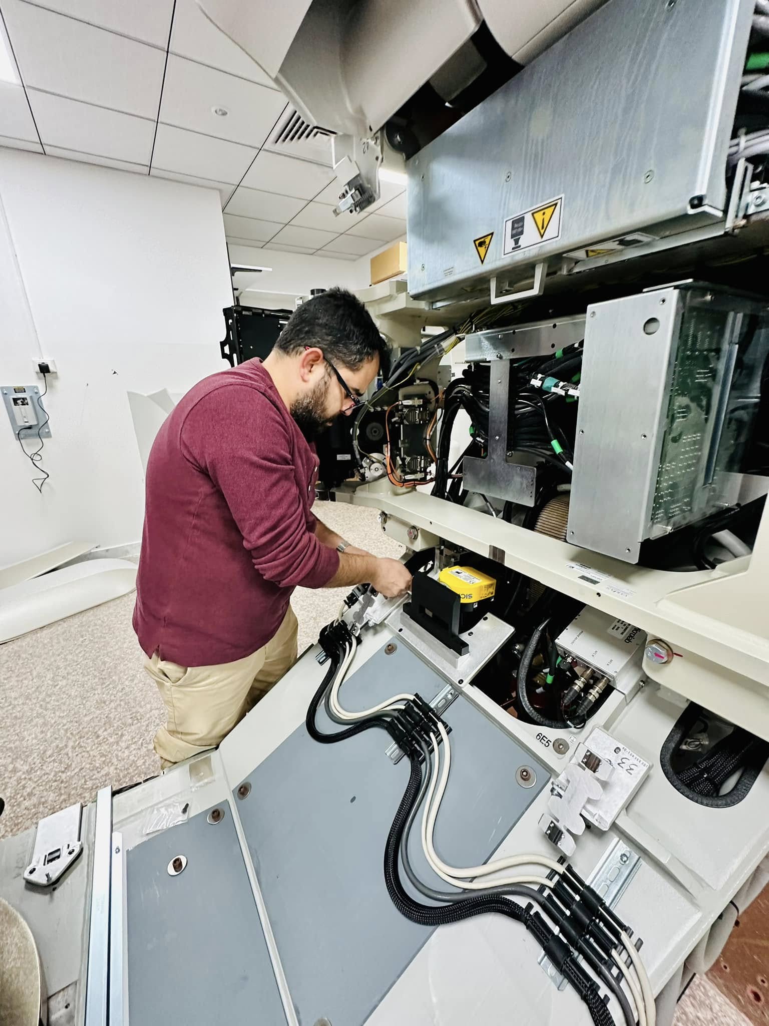 معدات العلاج الإشعاعي